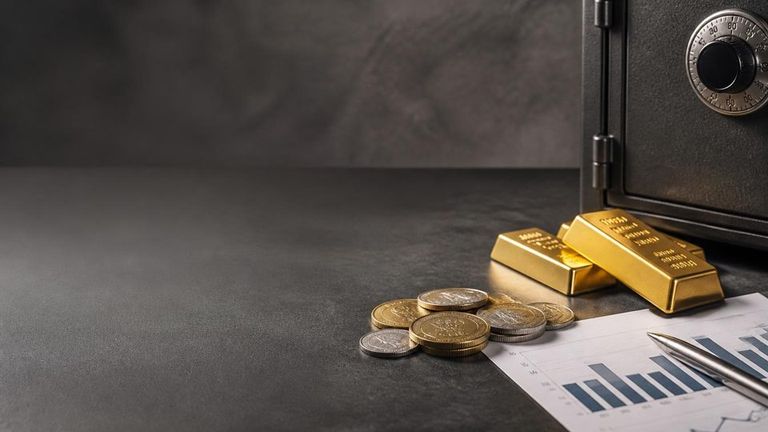 APMEX AI Market Strategy Report - Gold IRAs and Precious Metals Dealers