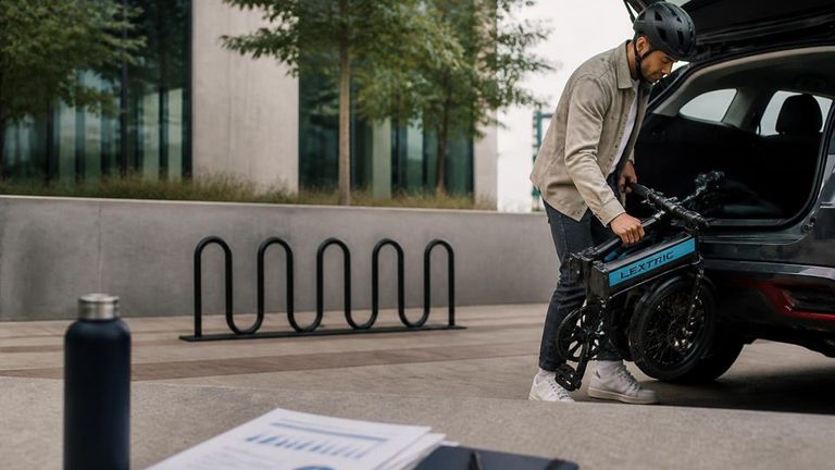 Lectric eBikes AI Market Strategy Report - Folding and Compact Electric Bikes