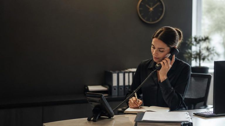 Smith.ai AI Market Strategy Report - Virtual Receptionist Services