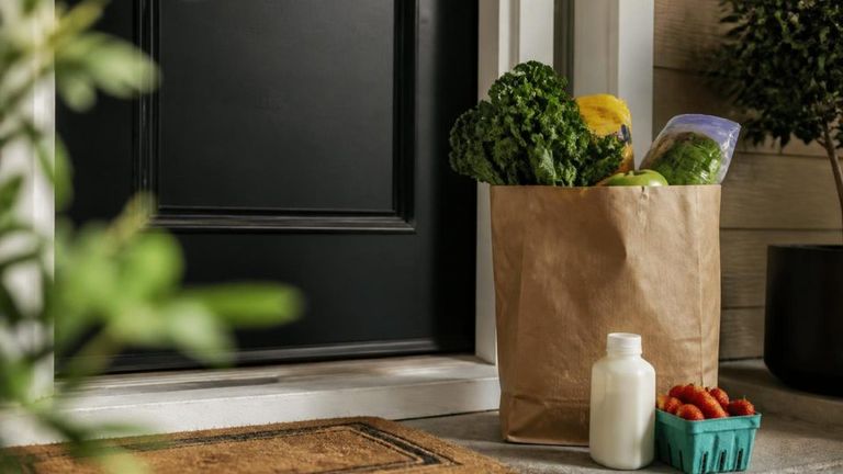 Thrive Market AI Market Strategy Report - Grocery Delivery Services