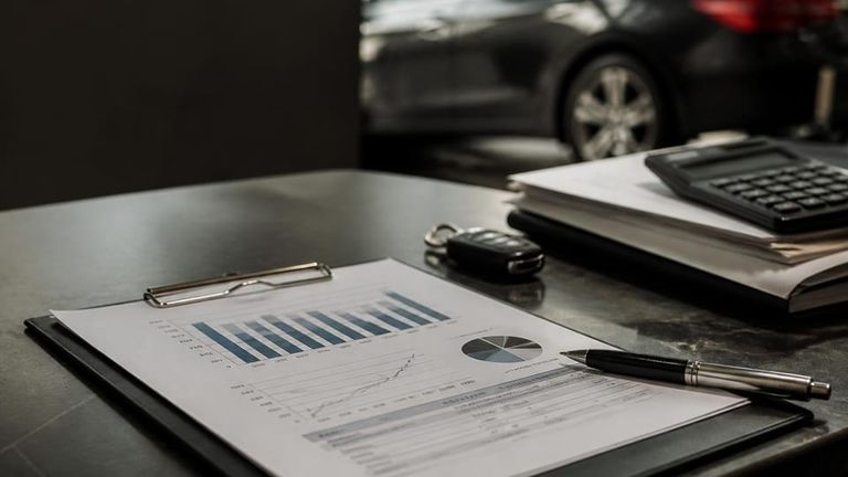 Upstart AI Market Strategy Report - Auto Refinance