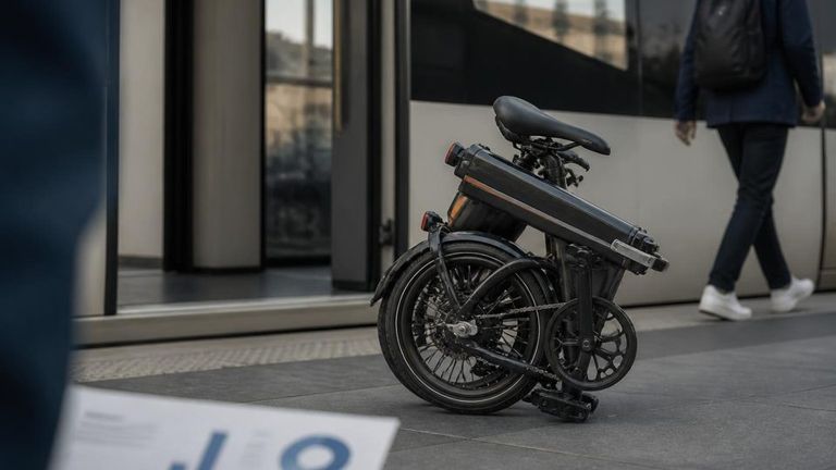 Urtopia AI Market Strategy Report - Folding and Compact Electric Bikes
